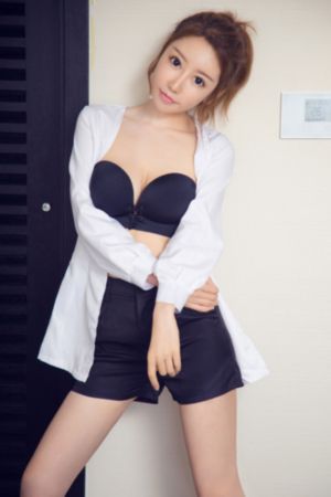 菲菲逼未满十八岁禁止入内_蓝光电影完整版在线观看