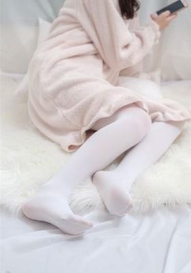 掀开校花的裙子挺进去_国语版全集